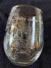Load image into Gallery viewer, Lake Arrowhead Map Stemless Wine Glass- 15oz