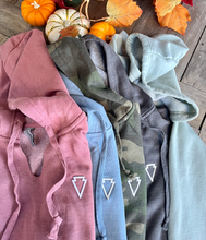 Load image into Gallery viewer, CALIFORNIA WAVE WASH HOODED PULLOVER