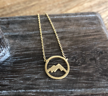 Load image into Gallery viewer, ROUND MOUNTAIN NECKLACE
