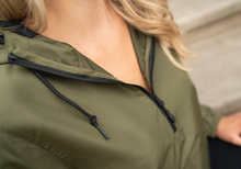 Load image into Gallery viewer, LIGHTWEIGHT PULLOVER WINDBREAKER ANORAK JACKET- ARMY GREEN
