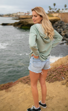 Load image into Gallery viewer, CALIFORNIA WAVE WASH HOODED PULLOVER
