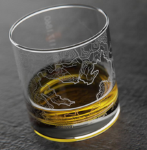 Load image into Gallery viewer, Lake Arrowhead Map- Rocks/Whisky Glass 11oz
