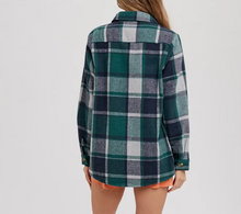 Load image into Gallery viewer, WOMEN&#39;S PLAID FLANNEL SHACKET-  GREEN/NAVY/GREY
