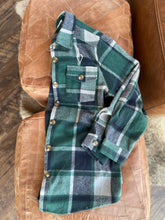 Load image into Gallery viewer, WOMEN&#39;S PLAID FLANNEL SHACKET-  GREEN/NAVY/GREY
