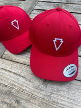 Load image into Gallery viewer, SNAPBACK: RED W/WHITE ARROWHEAD- PERMACURV BILL
