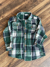 Load image into Gallery viewer, WOMEN&#39;S PLAID FLANNEL SHACKET-  GREEN/NAVY/GREY
